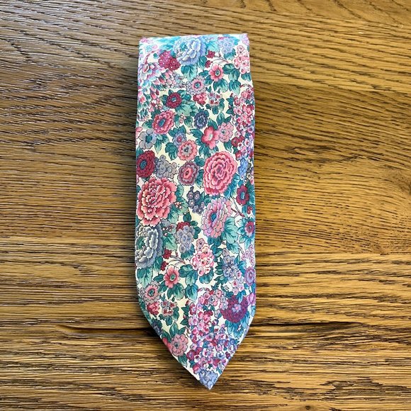 Liberty of London Other - Liberty of London Tana Lawn Neck Tie Floral Design Pink Purple